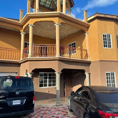 Paradise Cove Spanish Town Exterior photo